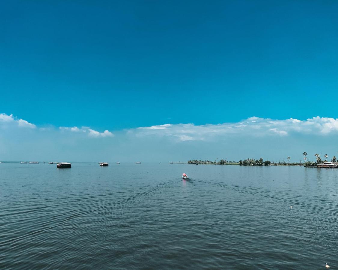 Готель Oceana Hills Residency Alappuzha Екстер'єр фото