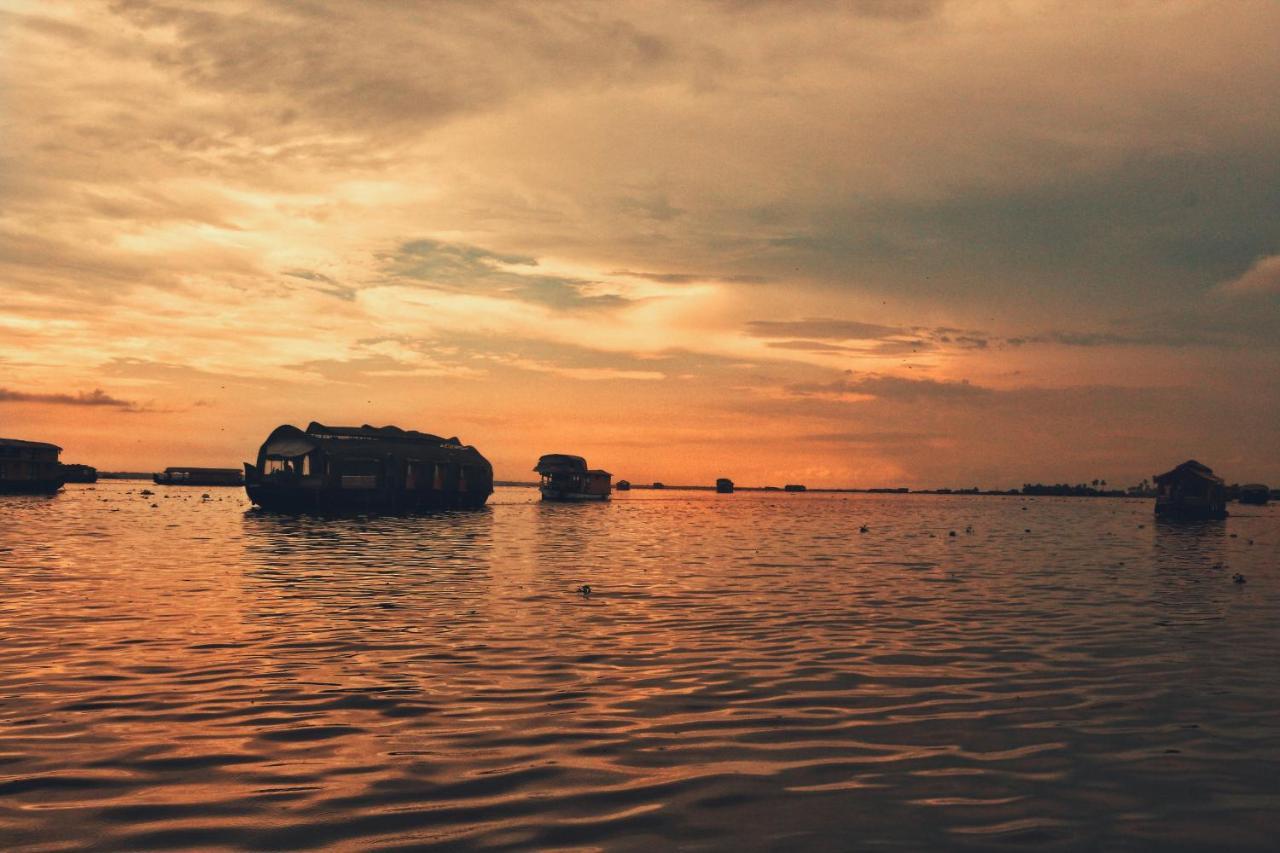 Готель Oceana Hills Residency Alappuzha Екстер'єр фото